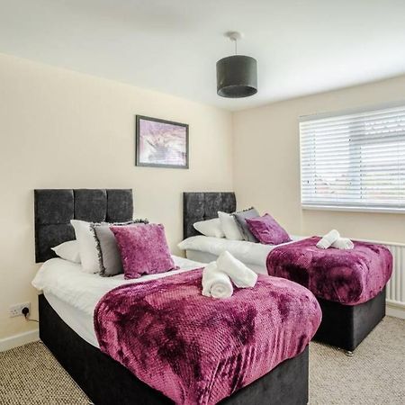 Off Road Parking, Smart Tv In Each Room! Swansea Extérieur photo