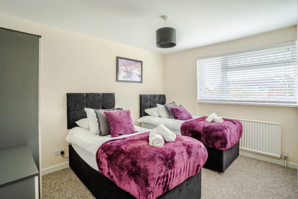 Off Road Parking, Smart Tv In Each Room! Swansea Extérieur photo