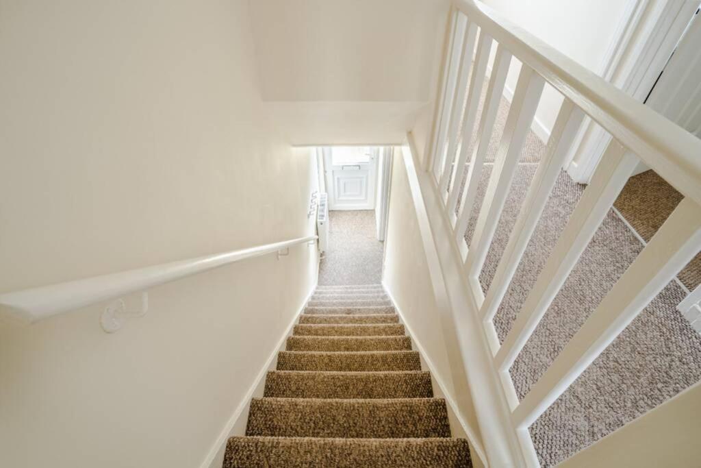 Off Road Parking, Smart Tv In Each Room! Swansea Extérieur photo